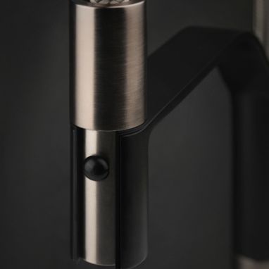 GESSI Смеситель для кухни однорычажный с гибким изливом Mesh нержавеющая сталь/черный (60005-599)