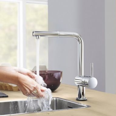 GROHE Смеситель для кухни однорычажный с выносным шлангом Minta (32168000)