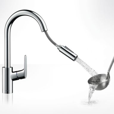 HANSGROHE Смеситель для кухни однорычажный с выносным шлангом Focus (31815000)