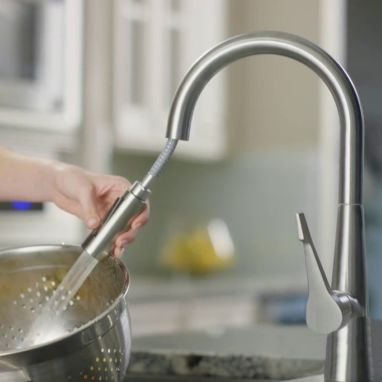 HANSGROHE Смеситель для кухни однорычажный с выносным шлангом Talis S (72813800)