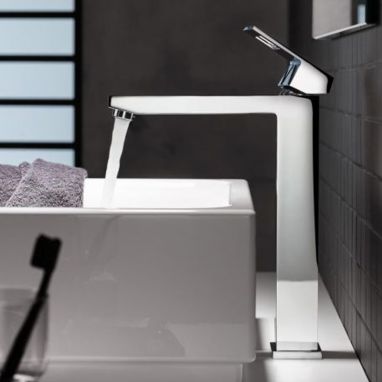 GROHE Смеситель для умывальника однорычажный EUROCUBE (23406000)