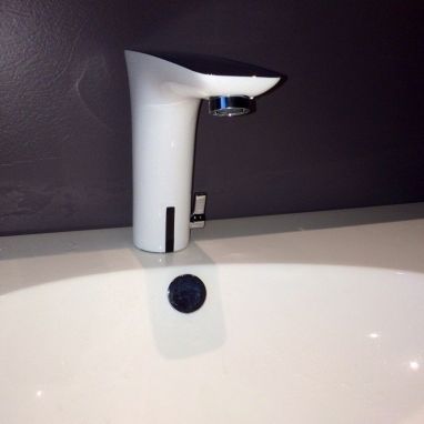 HANSGROHE Смеситель для умывальника инфракрасный PuraVida (15170400)